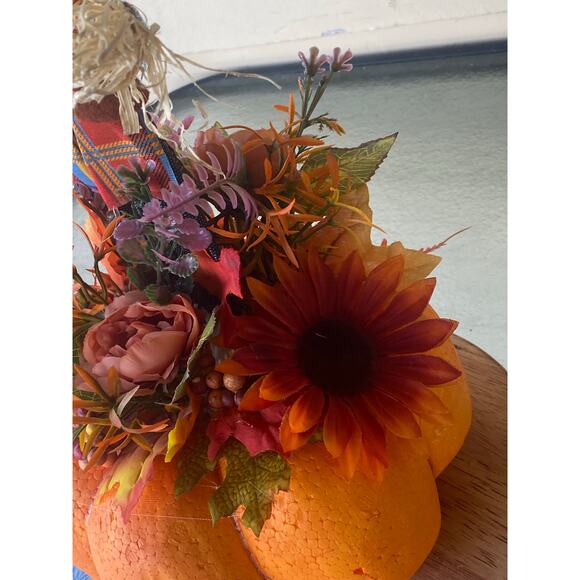 Fall Scarecrow Pumpkin Centerpiece – Rustic Autumn Table Décor for Thanksgiving - Picture 2 of 6